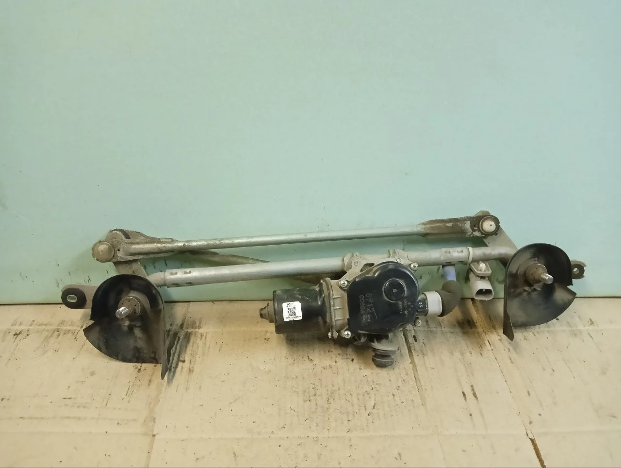 Трапеция стеклоочистителя Mitsubishi Outlander 3 2012-2021 8251A065