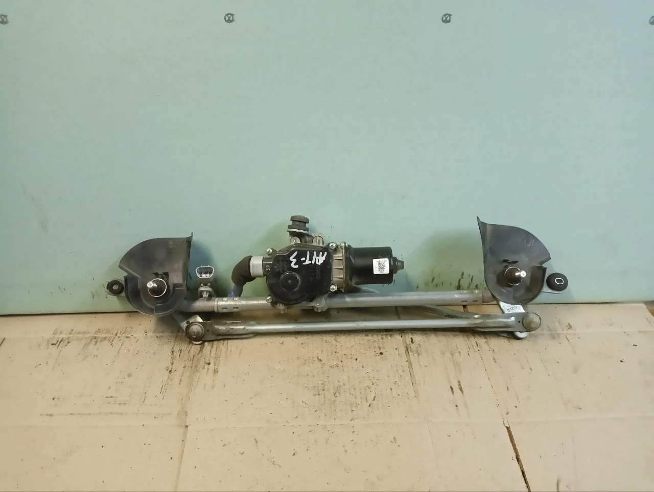 Трапеция стеклоочистителя Mitsubishi Outlander 3 2012-2021 8251A065