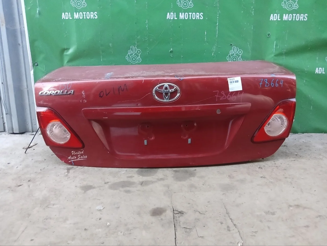 Крышка багажника Toyota Corolla 2006-2012 6440112B50 150