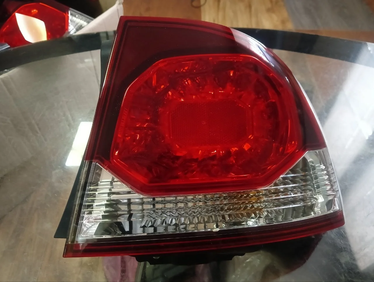 Фонарь Honda Civic 8 2009-2011 33501SNBG51 4D, правый