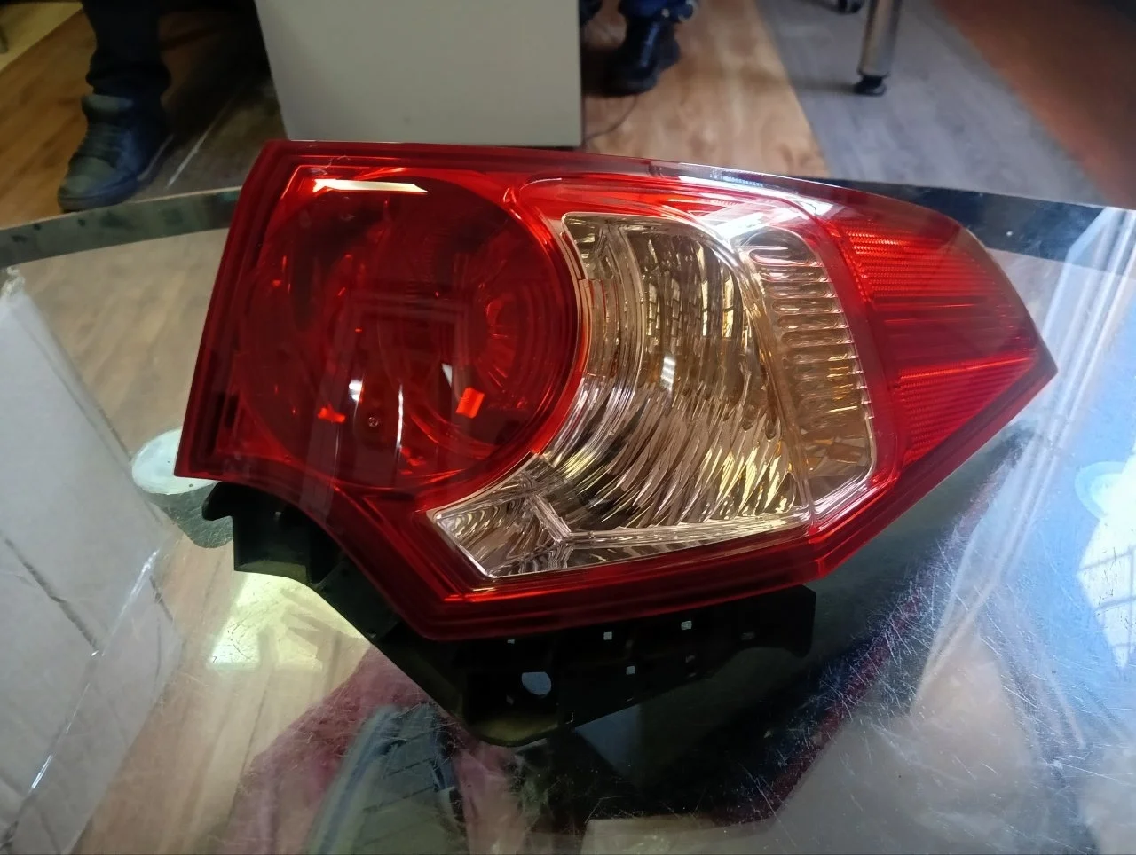 Фонарь Honda Accord 8 2011-2013 33500TL0G01, правый