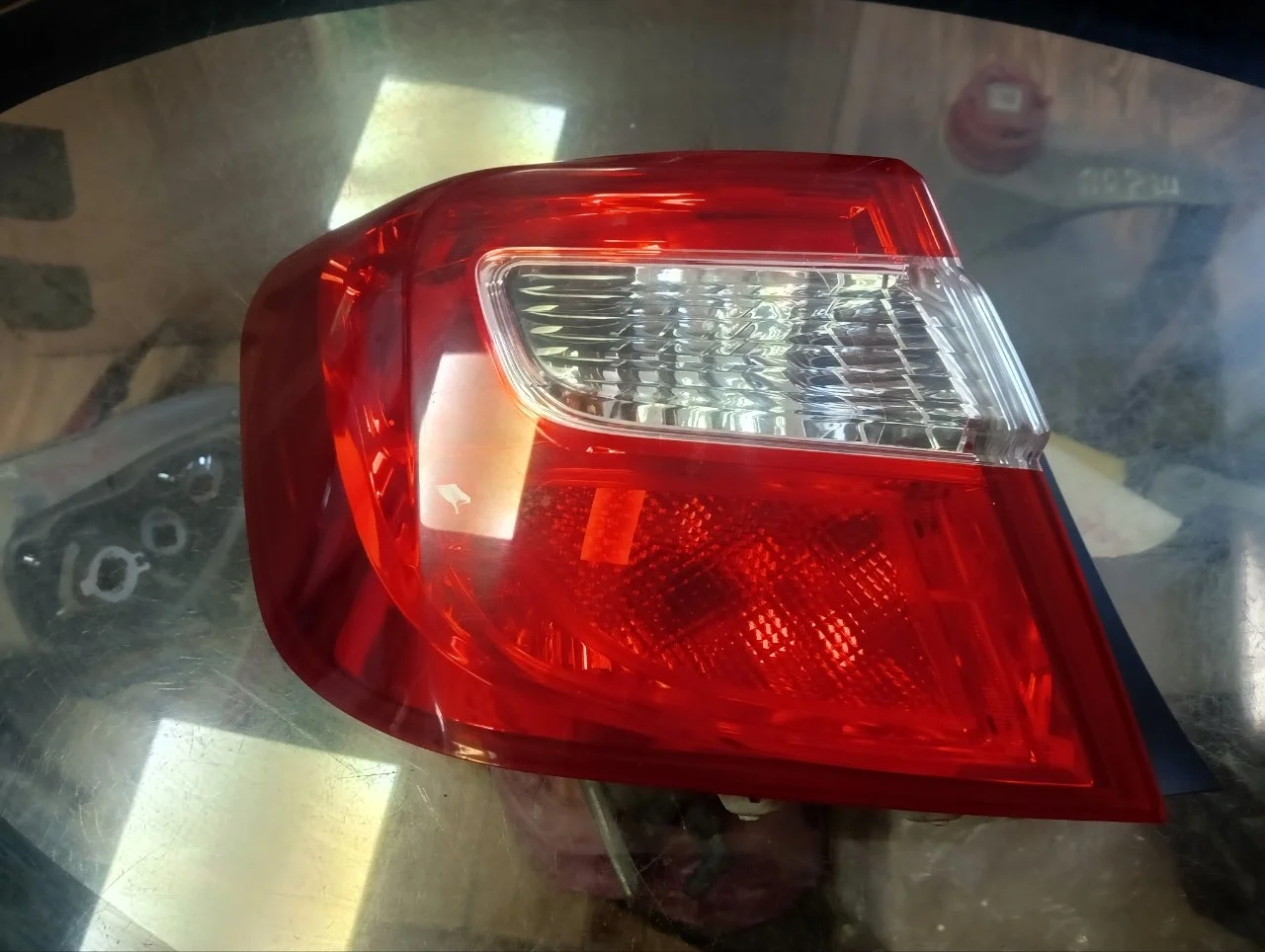 Фонарь Toyota Camry 2011-2014 8156133550 50, левый