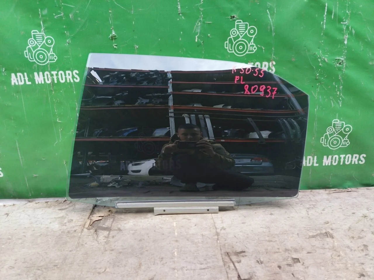 Стекло двери Toyota Camry 2012-2017 6811433170 50 55, заднее левое