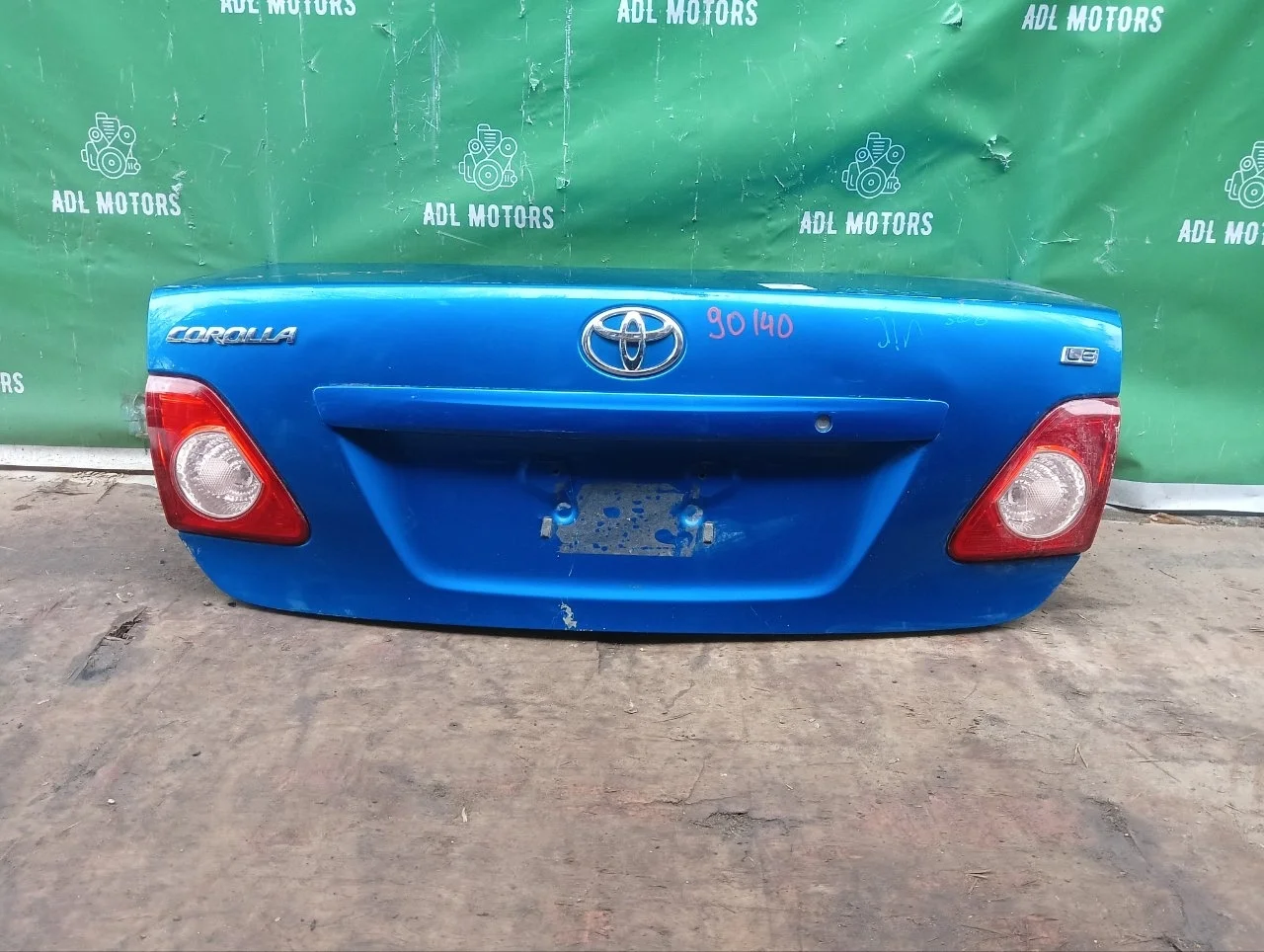 Крышка багажника Toyota Corolla 2006-2012 6440112B50 150