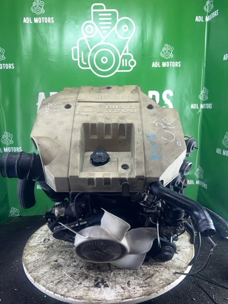 Двигатель Mitsubishi Pajero 2001-2006 ME204195 4M41
