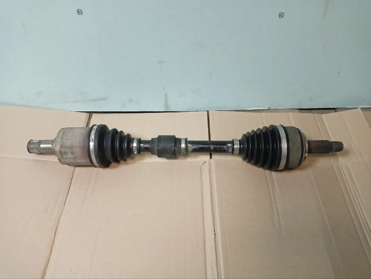 Привод Honda Civic 8 2006-2011 44306SNAN00 R18A1, передний левый