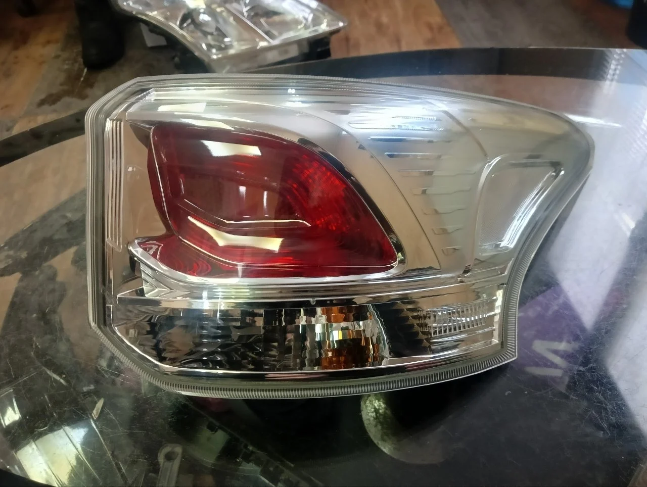 Фонарь Mitsubishi Outlander 3 2012-2015 8330A788, задний правый