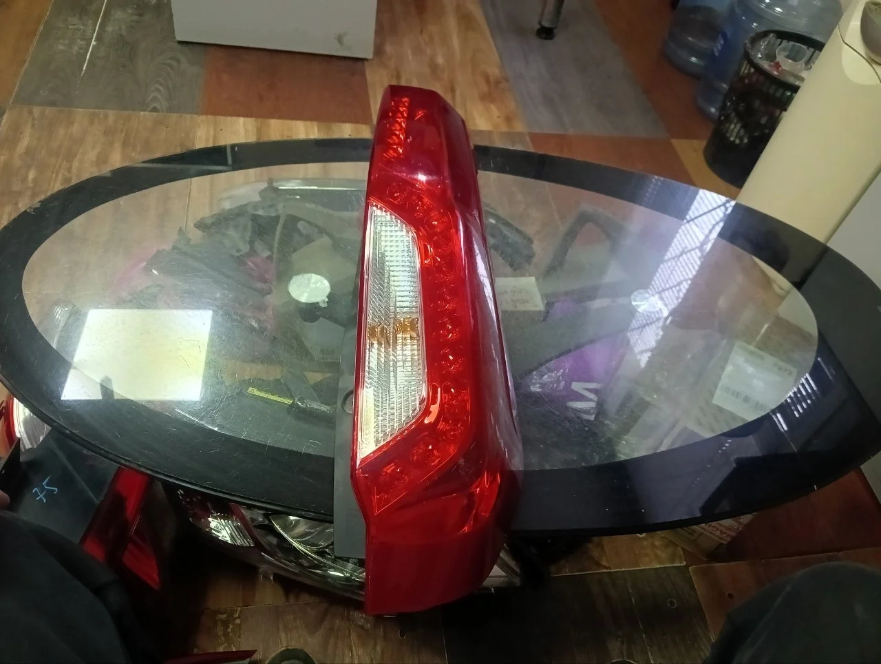 Фонарь Nissan X-Trail 2010-2015 265503UB0A T31, задний правый