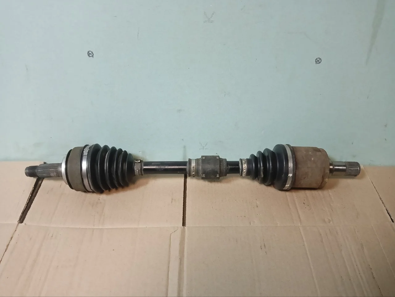 Привод Honda Civic 8 2006-2011 44306SNAN00 R18A1, передний левый