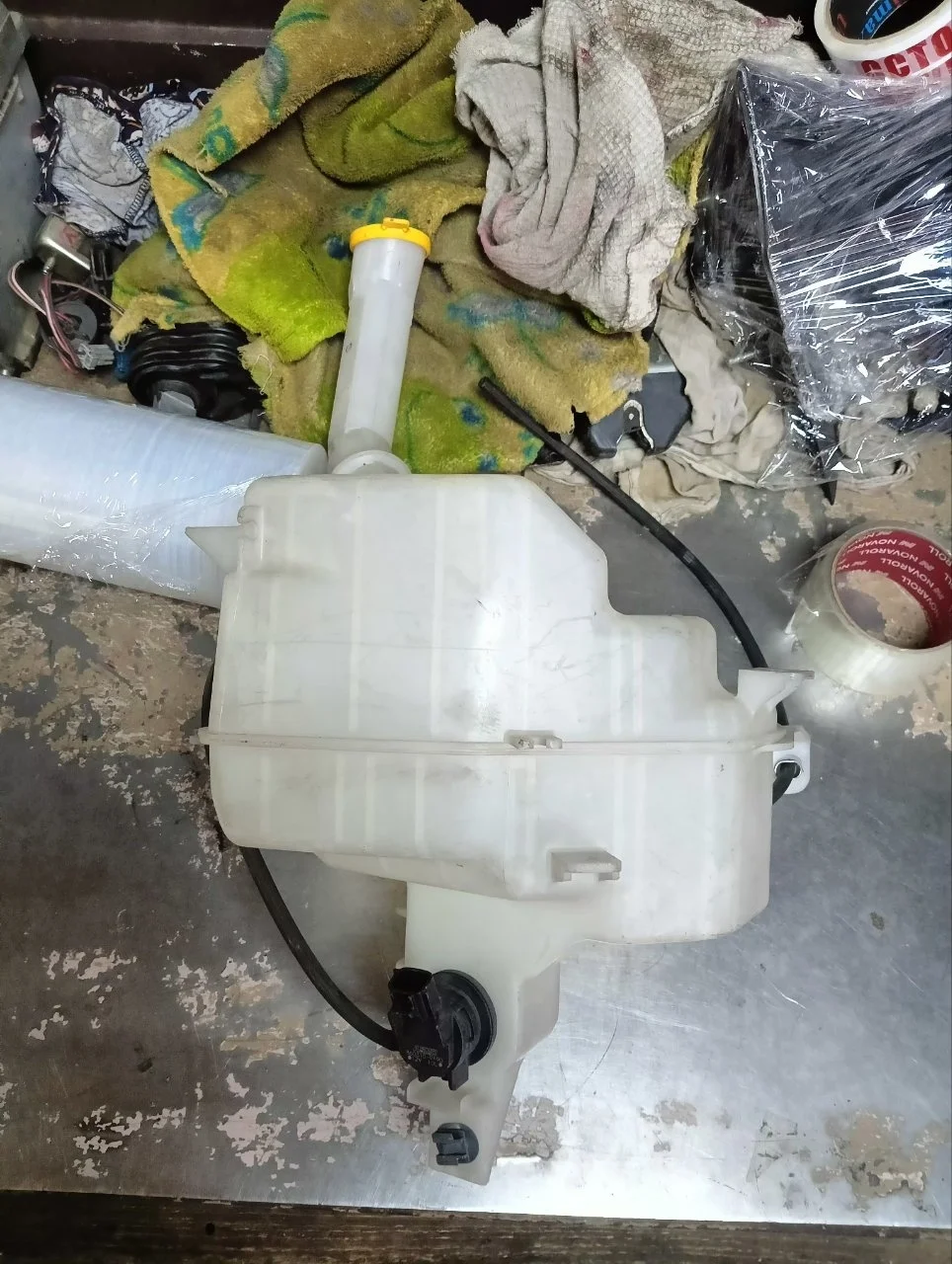 Бачок омывателя Mazda 3 2009-2013 BBM467480 BL