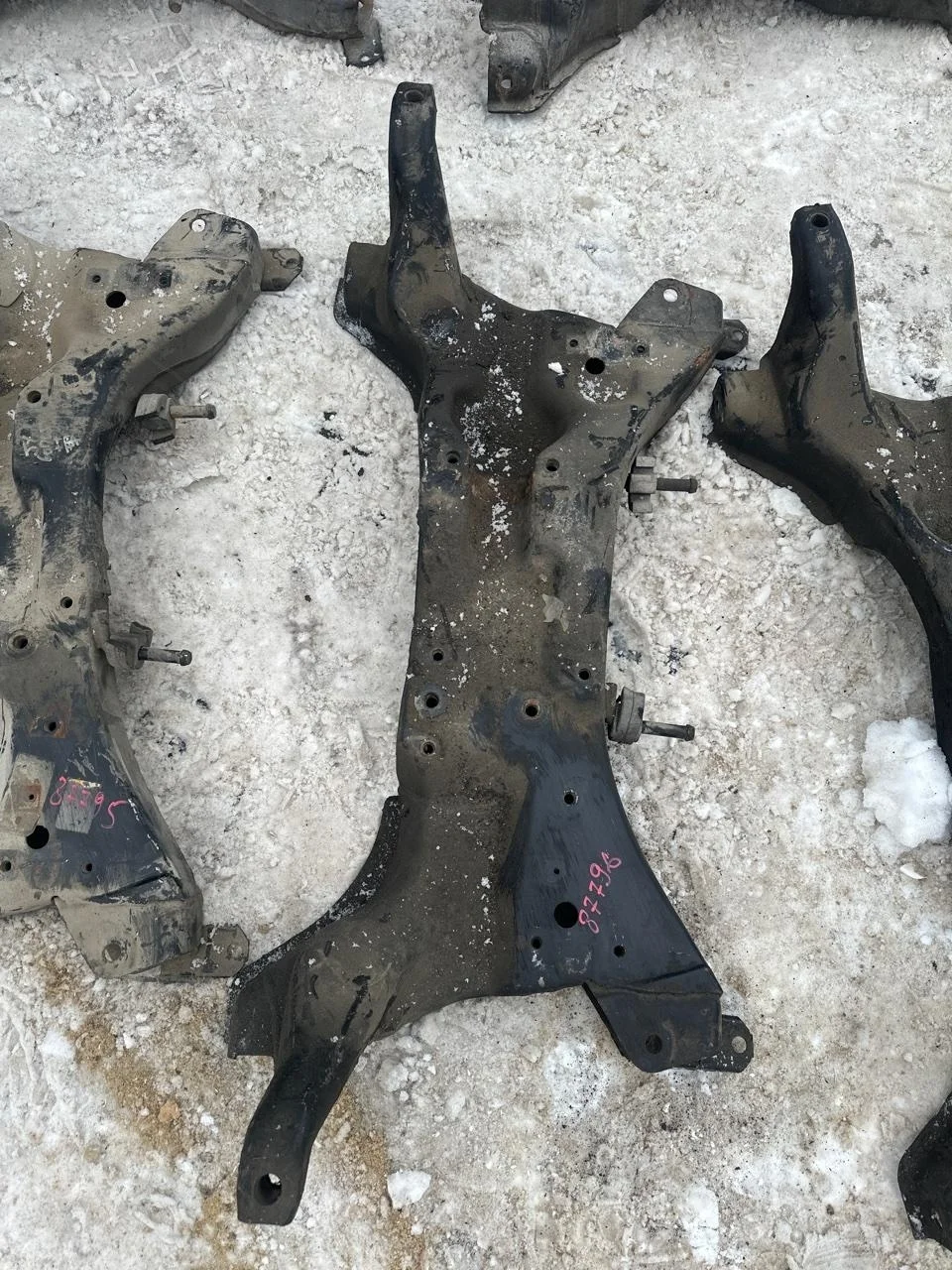 Подрамник Mitsubishi Lancer 9 2001-2008 MR510285 CS3A/CS3W, передний