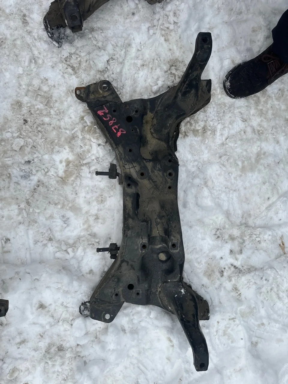 Подрамник Mitsubishi Lancer 9 2001-2008 MR510285 CS3A/CS3W, передний