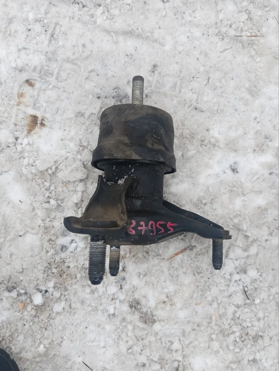 Опора двигателя Toyota Camry 2012-2017 1236136080 50 55, левая