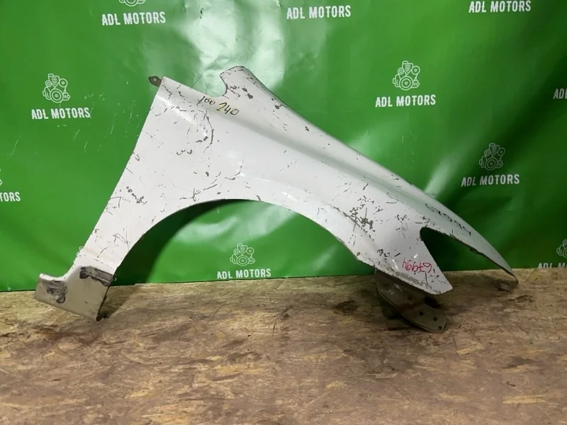 Крыло Honda Civic 8 2006-2011 60211SNBJ00ZZ 4D, переднее правое