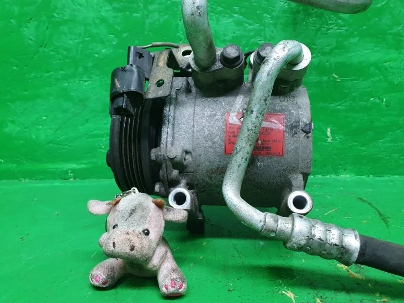 Компрессор кондиционера Mitsubishi Lancer 9 2003-2010 MR500007 4G18