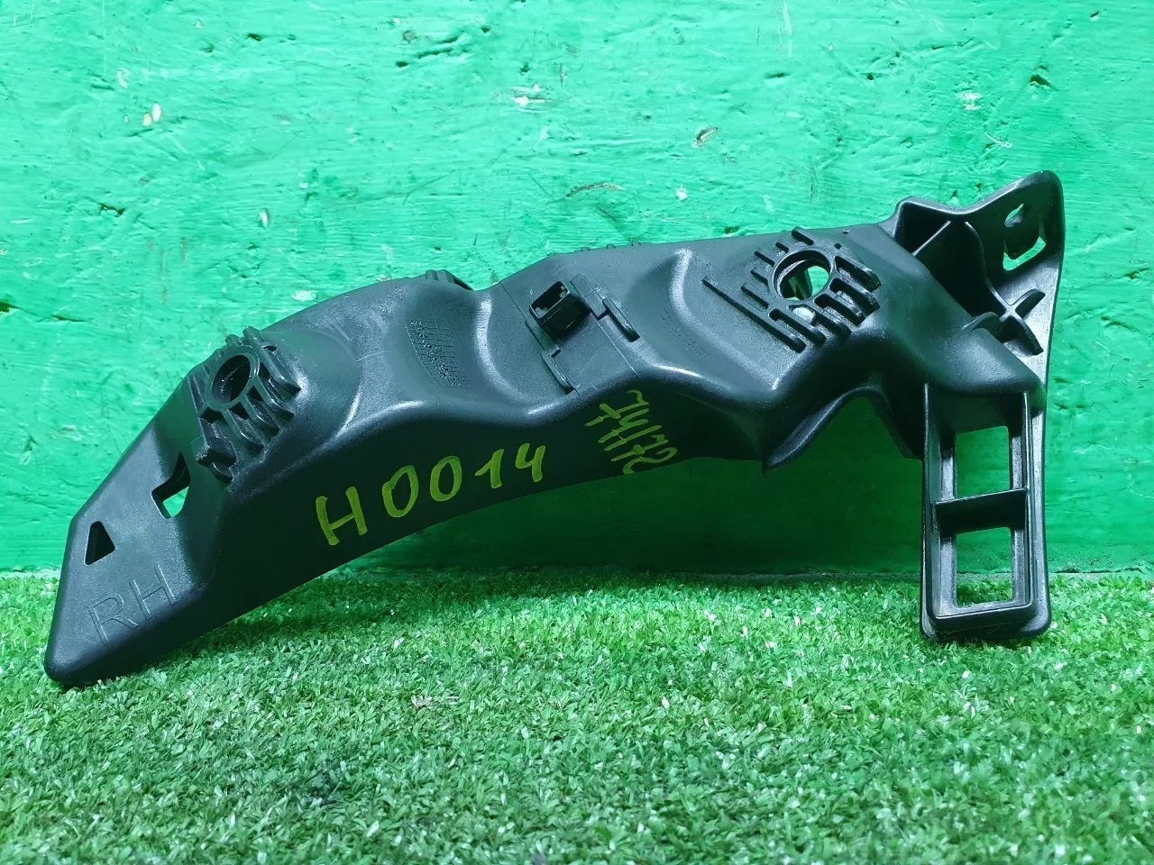 Кронштейн бампера SsangYong Actyon New 2011 - н.в. 7873034003, передний правый