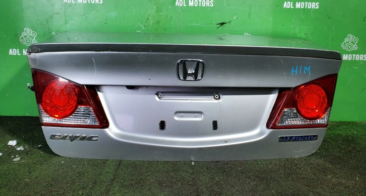 Крышка багажника Honda Civic 8 2009-2011 68500SNBG10ZZ 4D