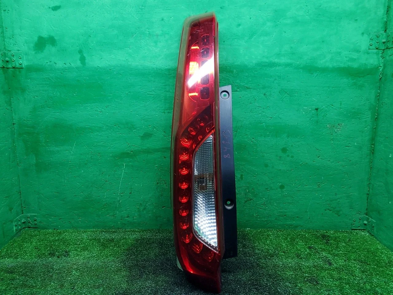 Фонарь Nissan X-Trail 2010-2015 265553UB0A T31, задний левый