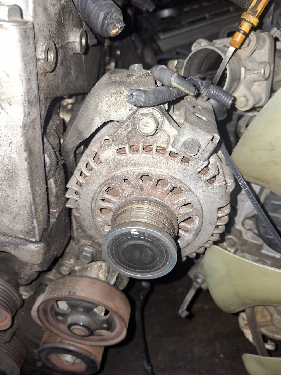 Генератор Nissan X-Trail 2000-2012 23100AU40D T30 T31 QR20 QR25 DE