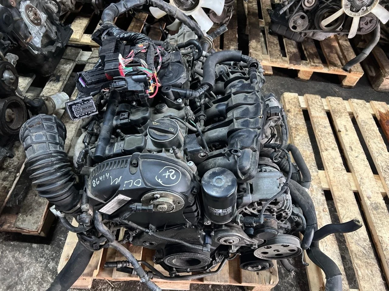 Двигатель Audi A4 B8 A5 8T 2008-2012 06H100033D CDN