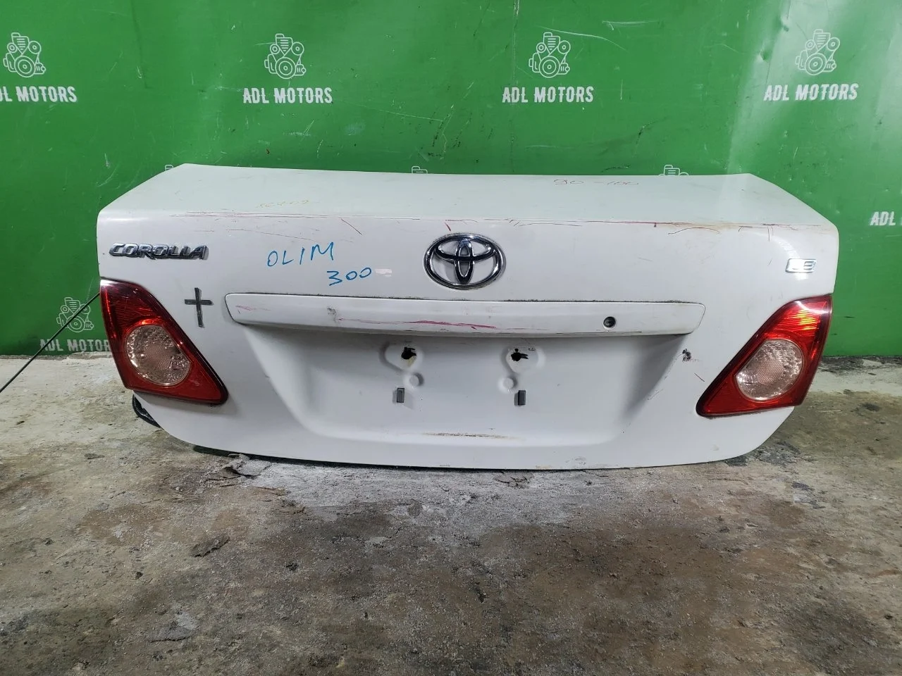 Крышка багажника Toyota Corolla 2006-2012 6440112B50 150