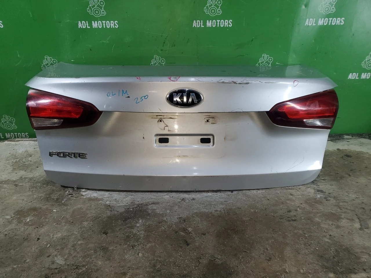 Крышка багажника Kia Cerato 2013-2018 69200A7040