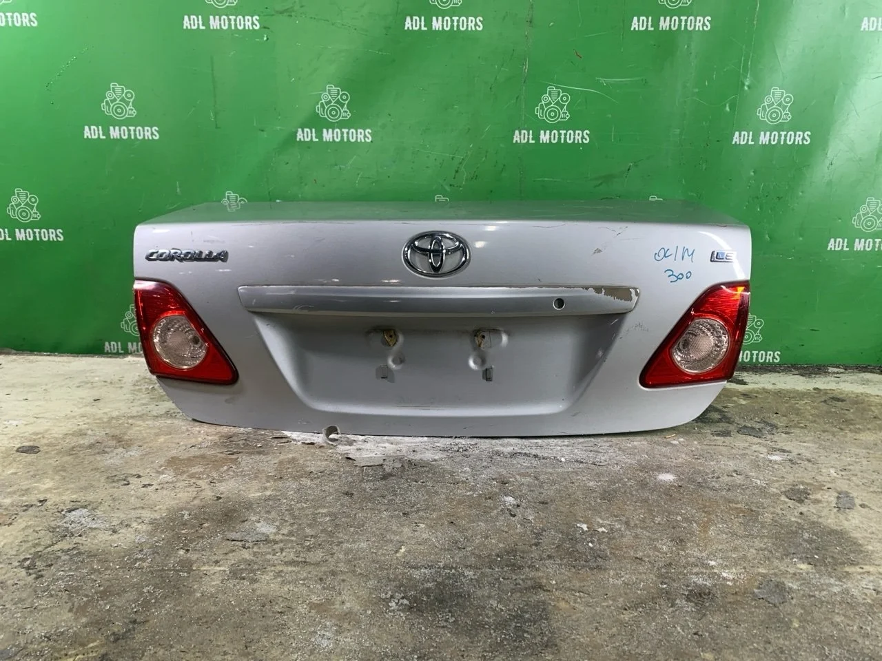 Крышка багажника Toyota Corolla 2006-2012 6440112B50 150