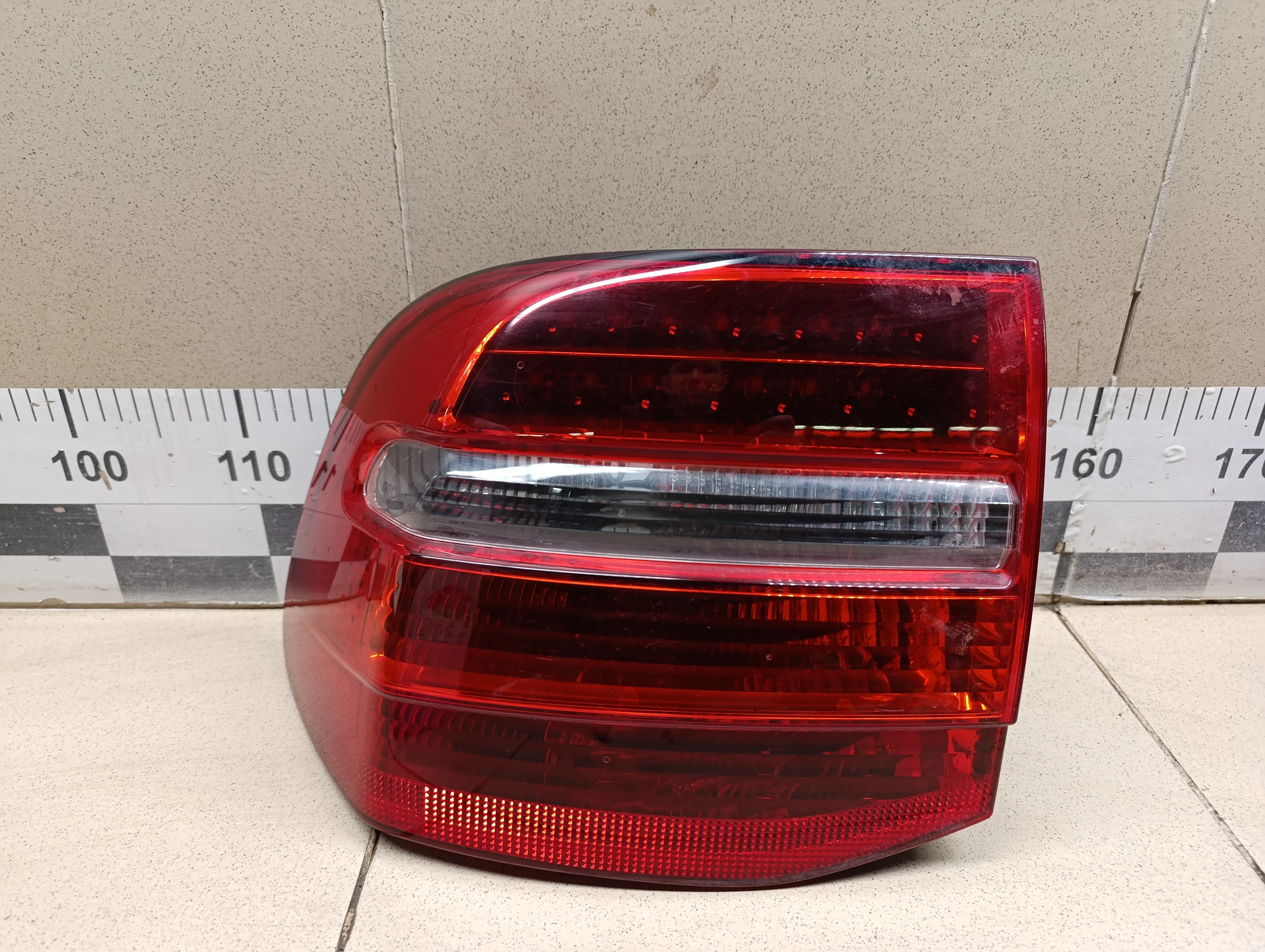 Фонарь задний левый Cayenne 2003-2010
