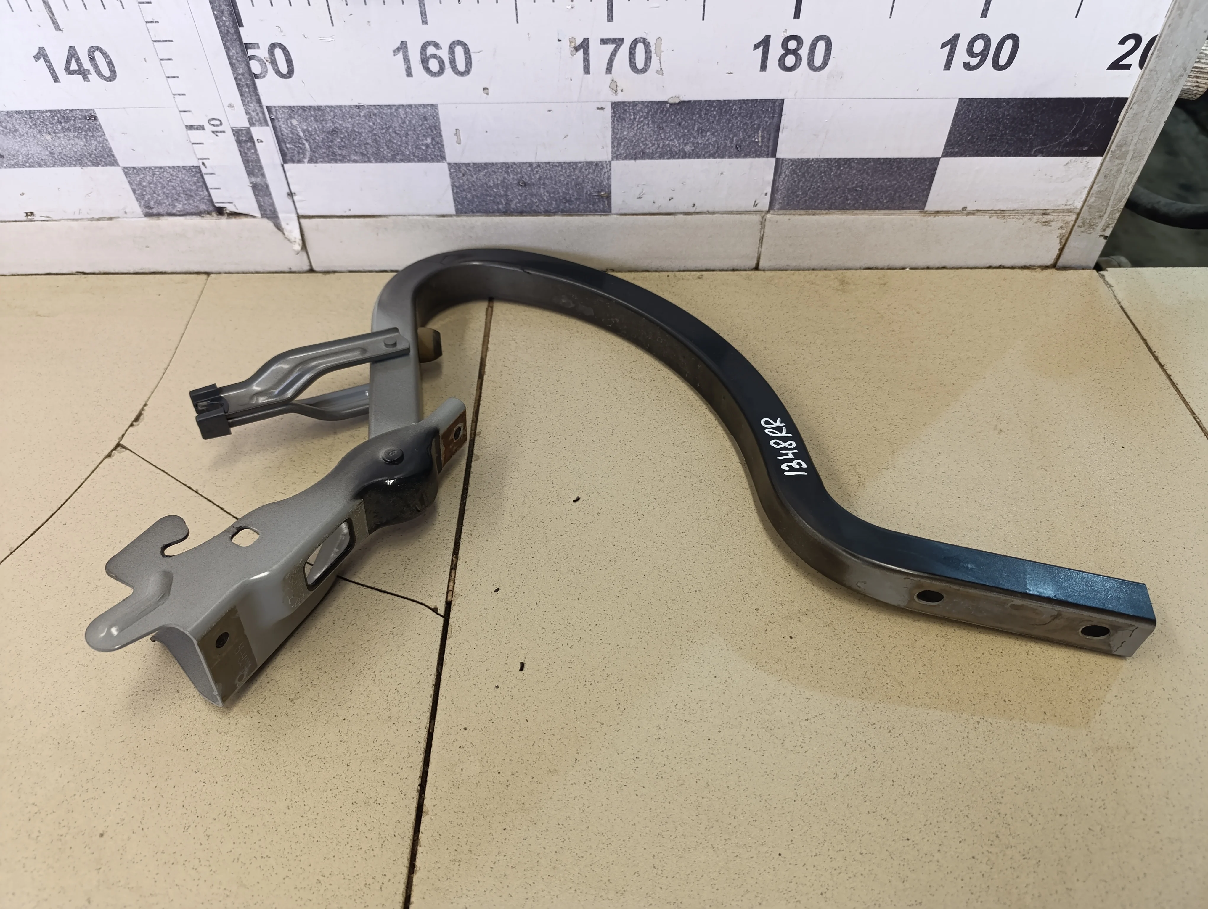 Петля крышки багажника Solaris 2017>