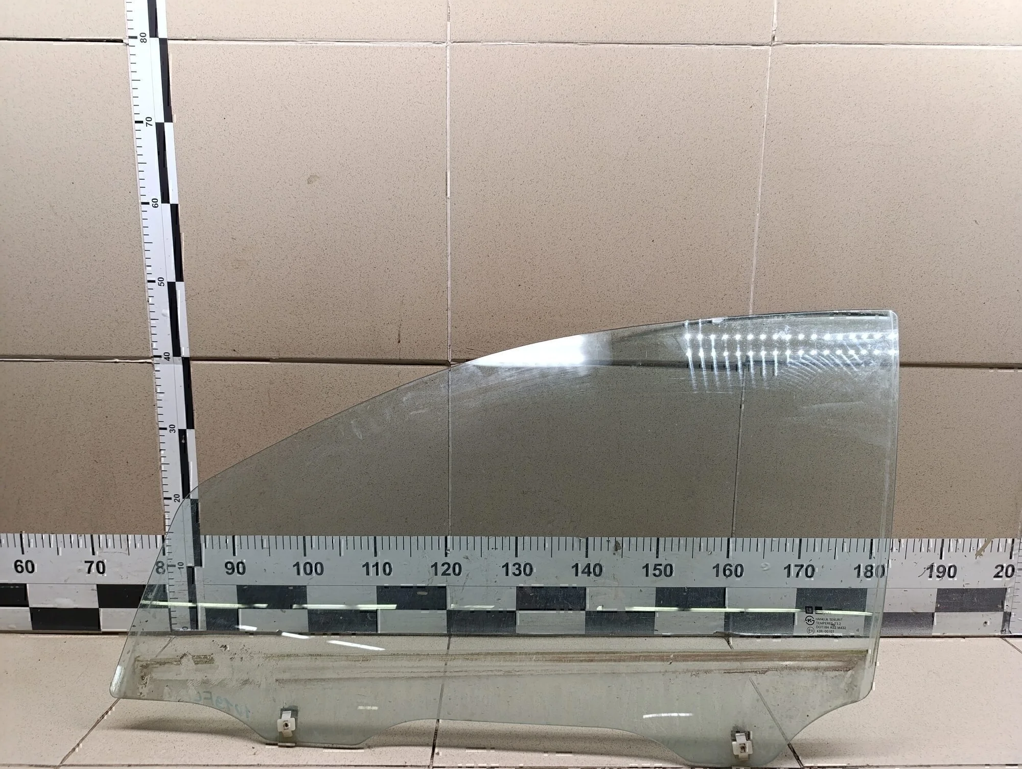 Стекло двери передней левой Aveo (T250) 2005-2011