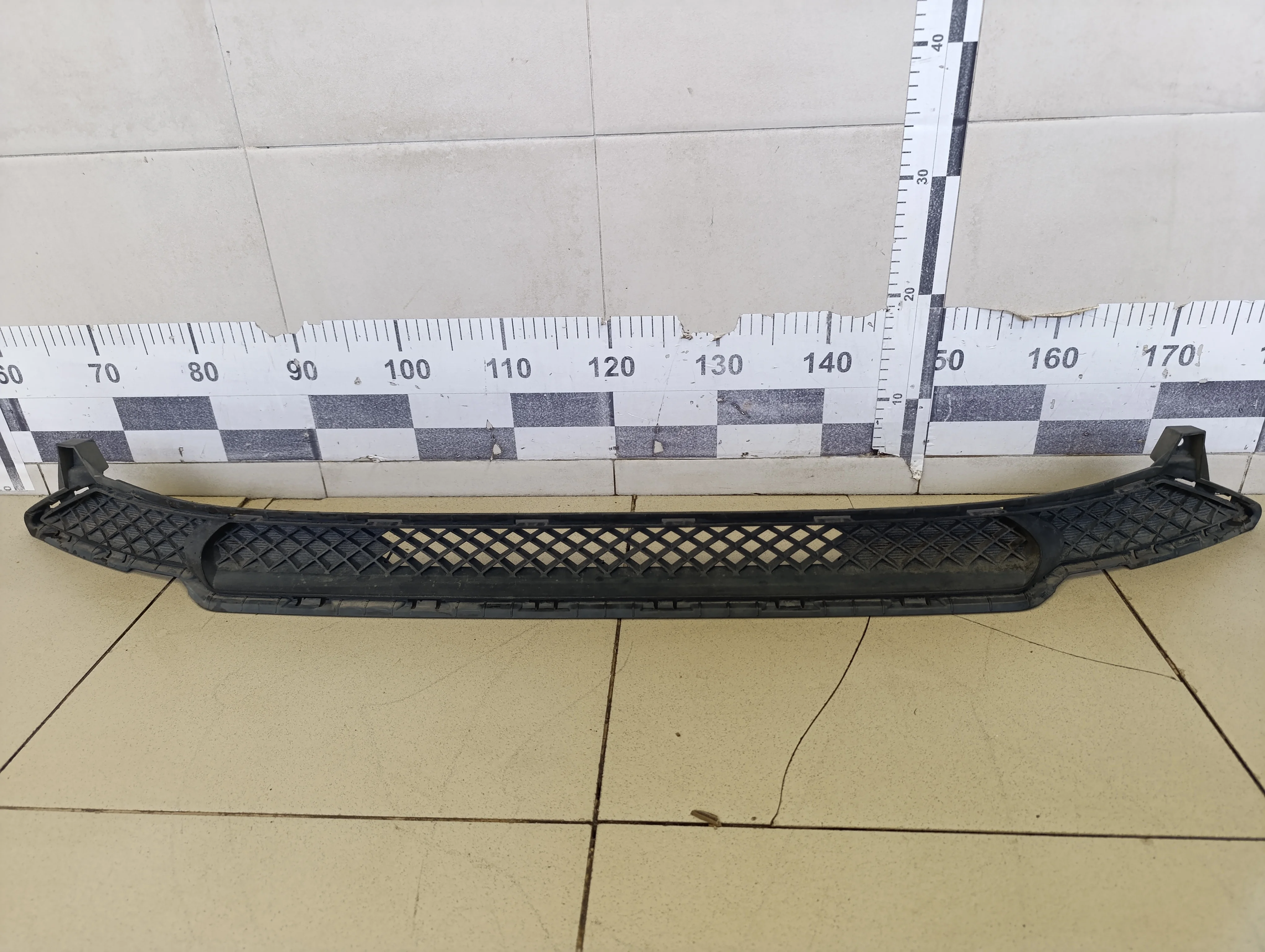 Решетка в бампер центральная Solaris 2017>