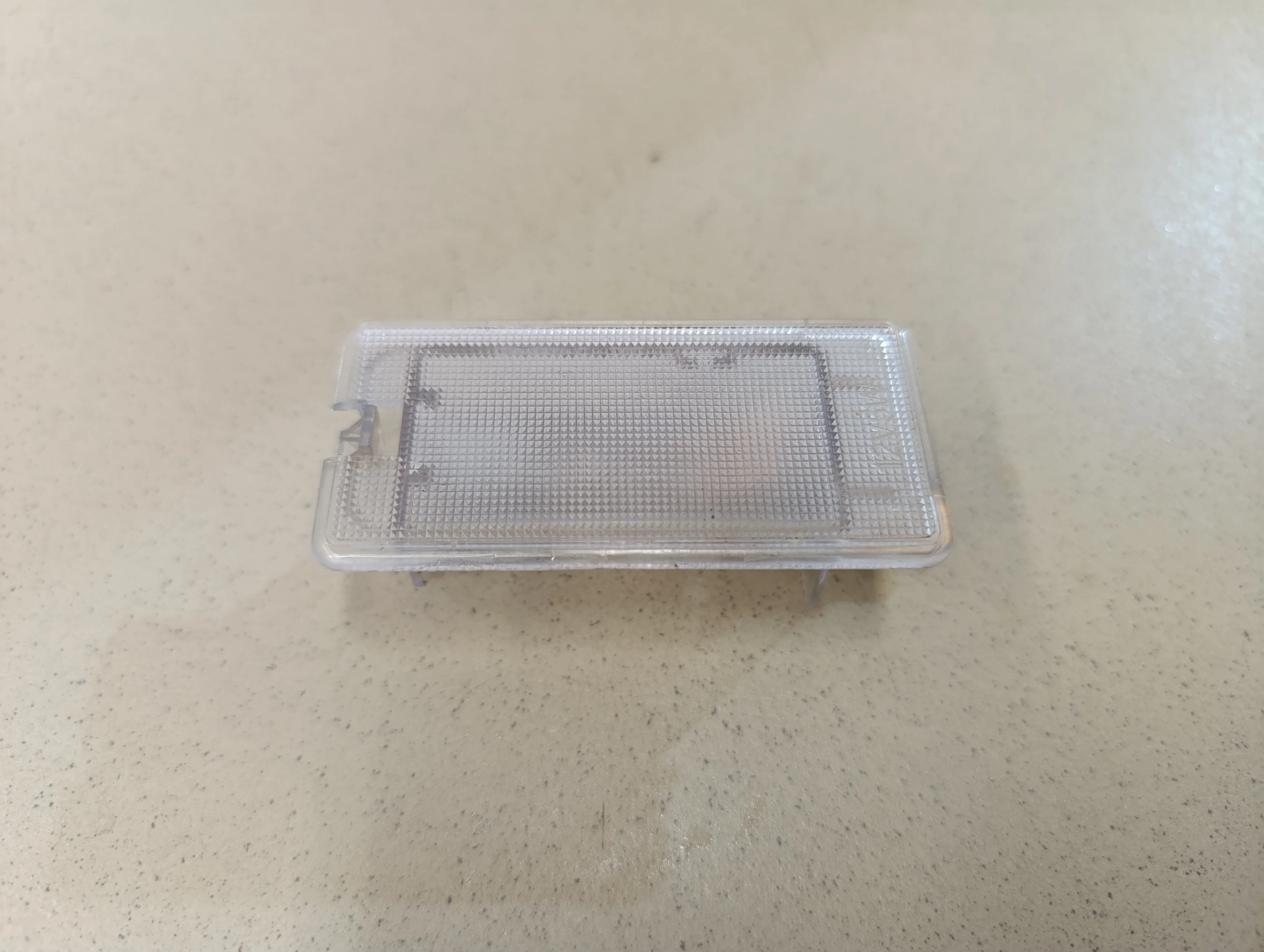 Плафон салонный Elantra 2000-2005