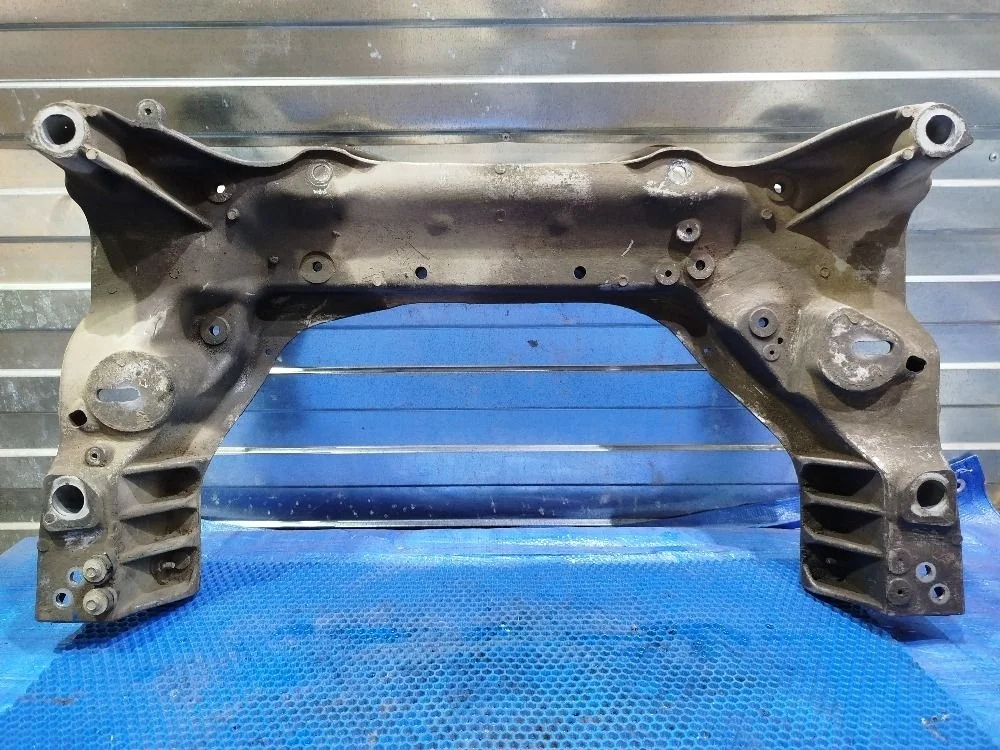 Подрамник передний Infiniti FX30 FX37 QX70 S51