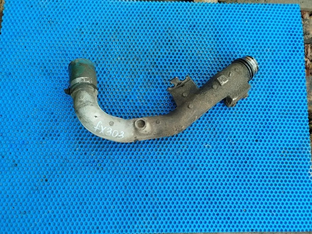 Патрубок интеркулера левый Infiniti FX30 QX70 S51