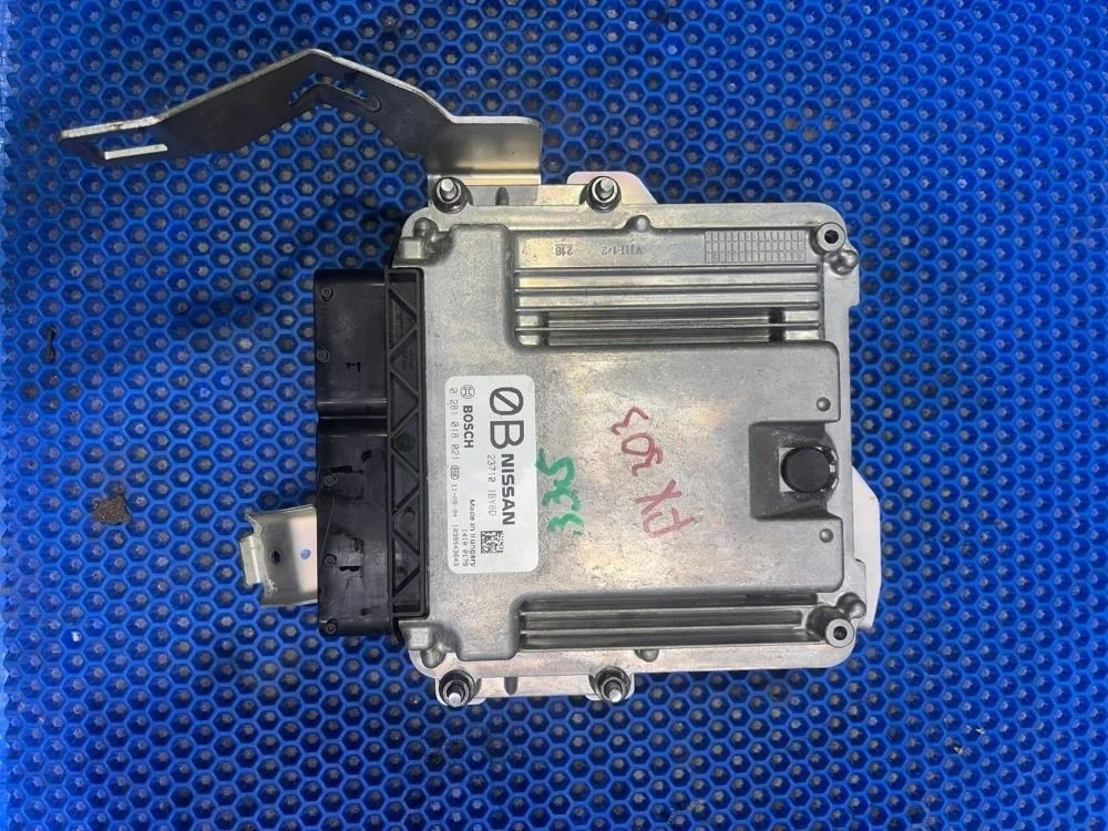 Блок управления двигателем Infiniti FX30 QX70 S51