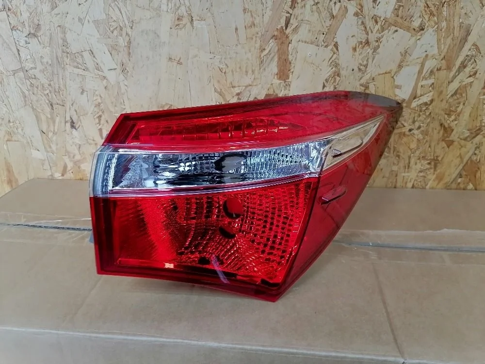 Фонарь зад лев (в крыло) Toyota Corolla XI (2012—2016)