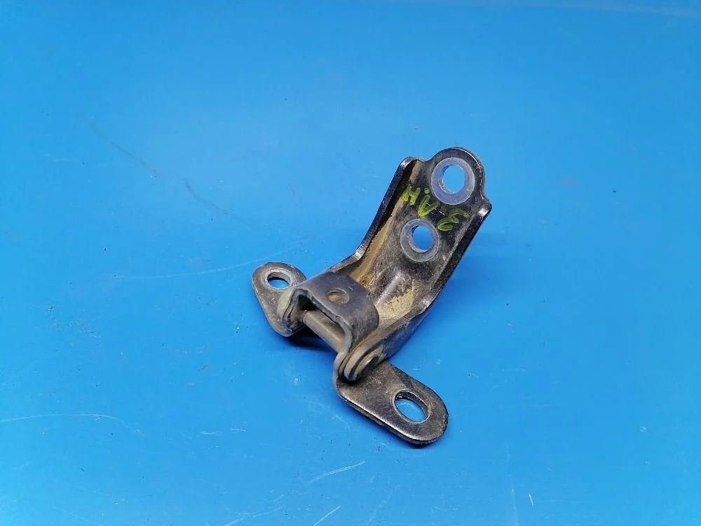 Петля двери задней левой нижняя Hyundai Solaris II рестайлинг (2020—2025)