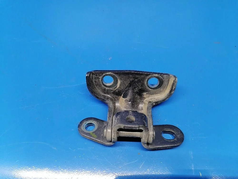 Петля двери задней правой верхняя Hyundai Solaris II рестайлинг (2020—2025)