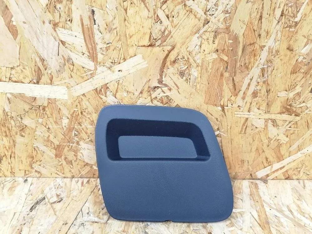 Заглушка буксир. крюка перед. лев. Renault Duster II (2017—2025)