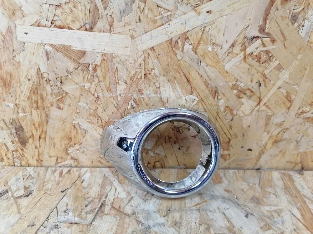 Окантовка ПТФ прав Ford Focus III (2011—2015)