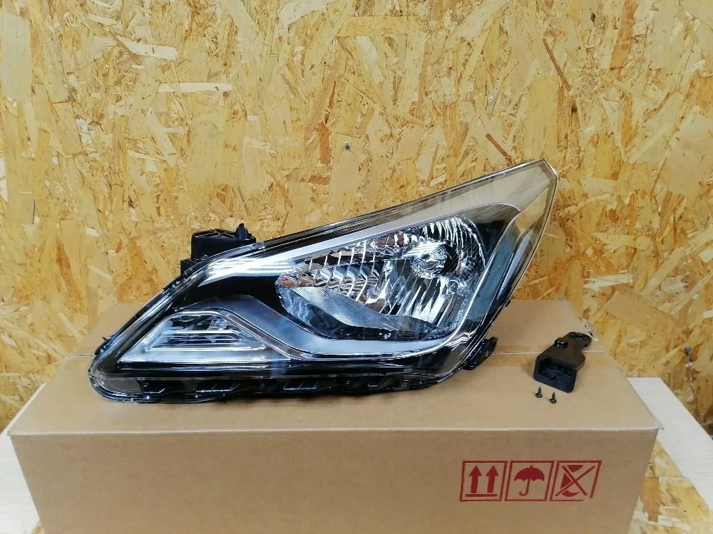 Фара левая Hyundai Solaris I рестайлинг (2014—2017)