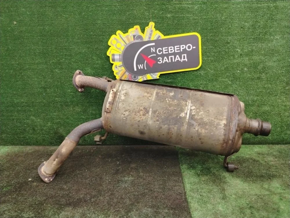 Резонатор глушителя Lexus LX570 2008 1742038110 URJ201 3URFE