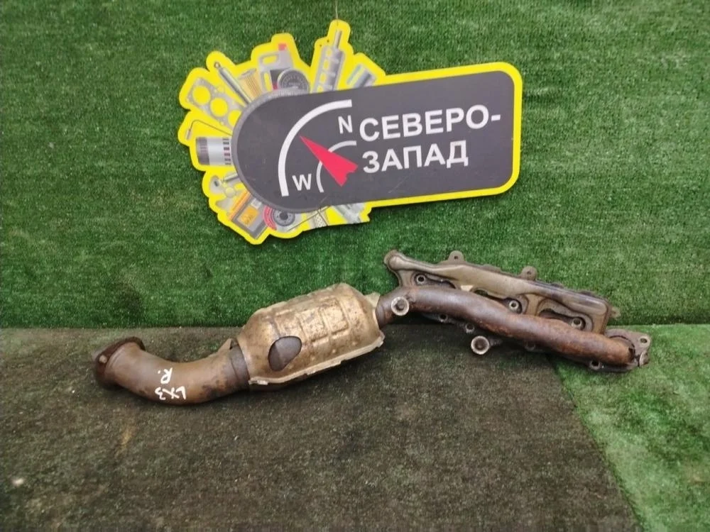 Коллектор выпускной с катализатором Lexus LX570 2008 1714038020 URJ201 3URFE, правый