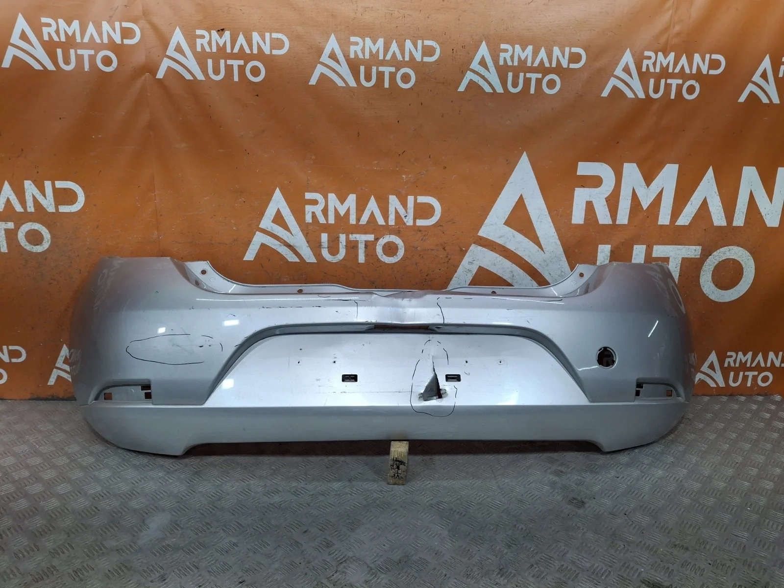 Бампер Renault Sandero 2013-2022