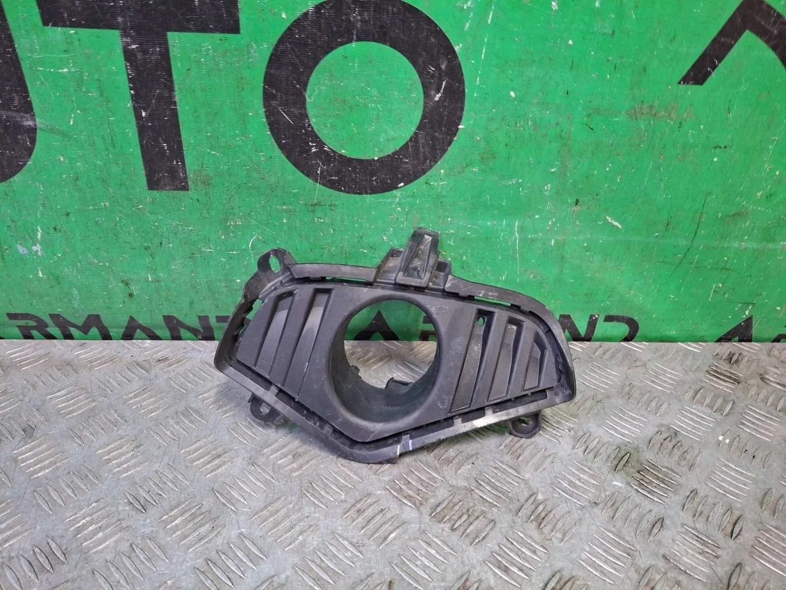 Окантовка птф Toyota RAV4 2018-нв 5 XA50