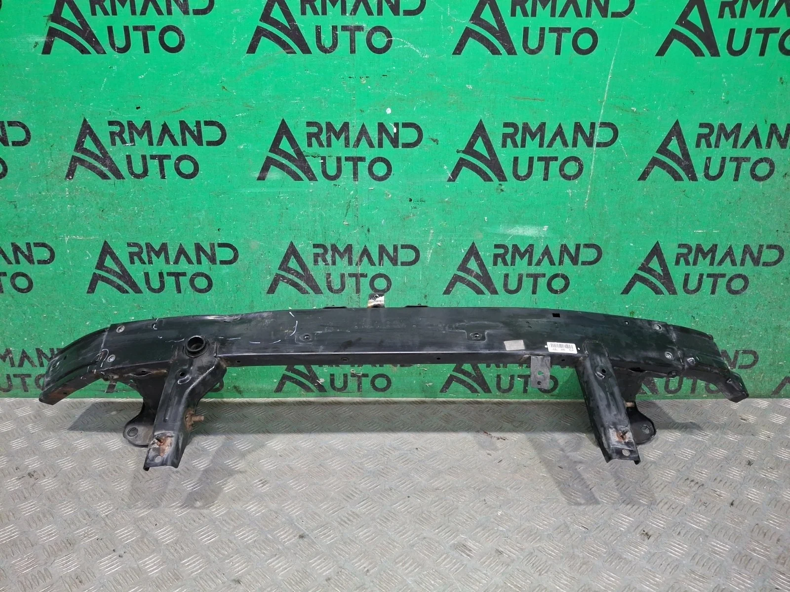 Усилитель бампера Kia Stinger 2017-нв