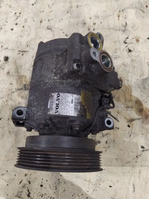 Компрессор кондиционера Volvo XC70 2007-2013