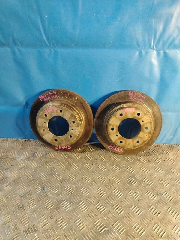 Тормозной диск Mitsubishi Pajero 2011 MR418067 V90 6G74, задний