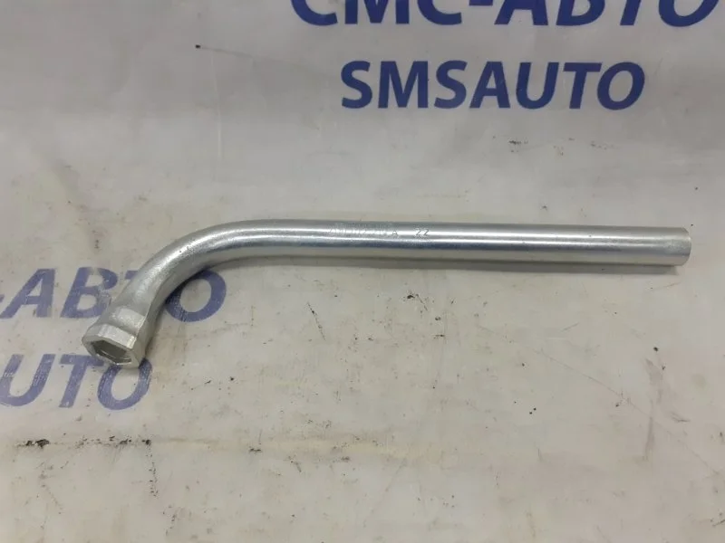 Ключ баллоный Volkswagen Passat CC 2012-2015 4D0012219A