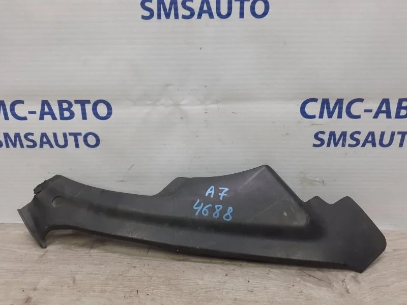 Накладка Audi A7 4G8805286B C7 3.0 CGW, правая